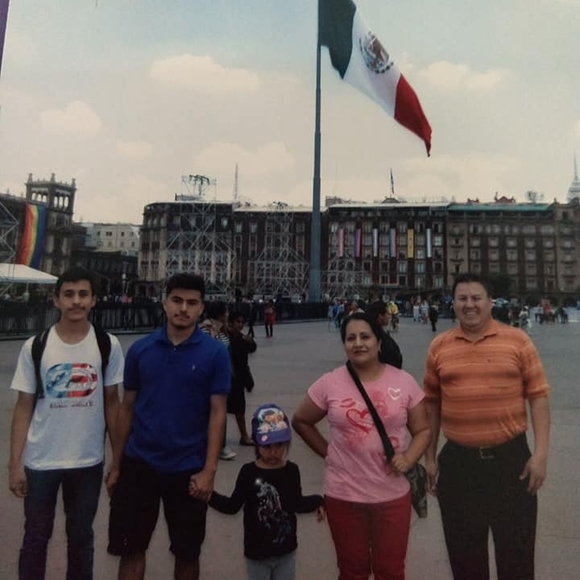 Meet your Posher, Misael - Picture 1 of 1